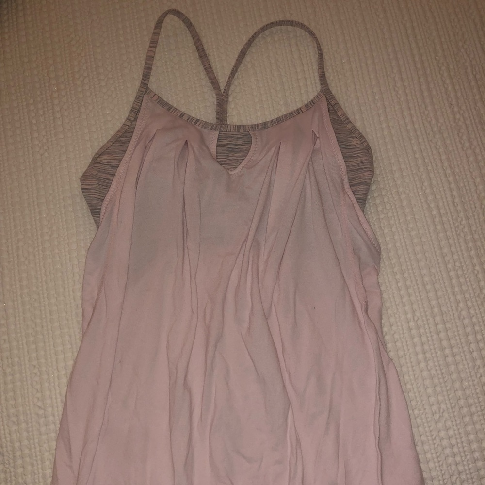Lululemon top with built in bra size 8